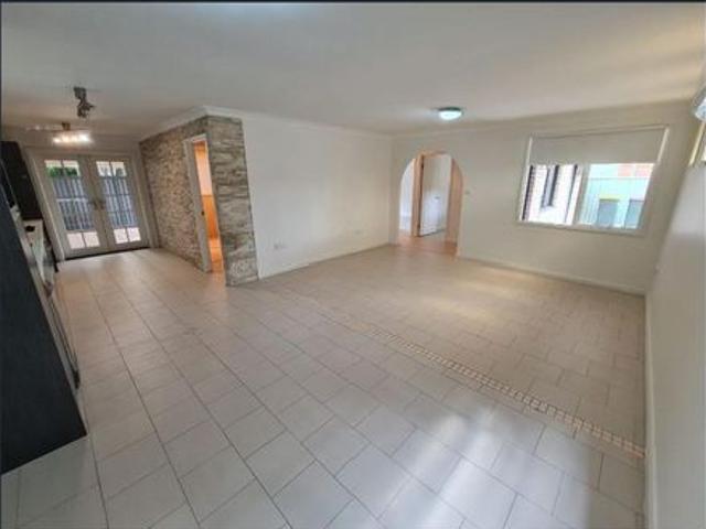 House for rent in Quakers Hill, Sydney