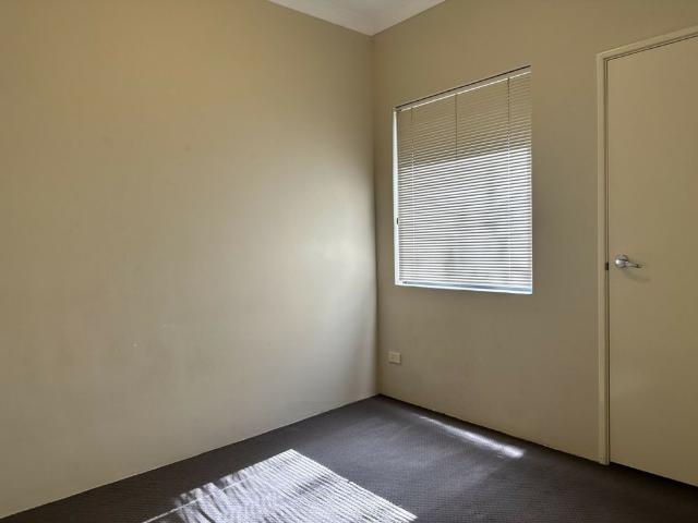 Townhouse for rent in Cambridge, Western Australia