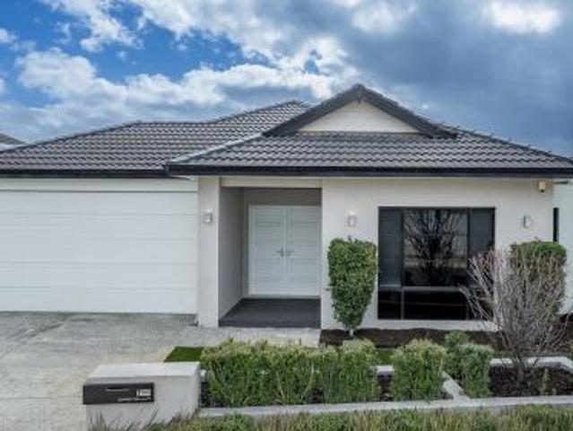 House for rent in Caversham, Western Australia