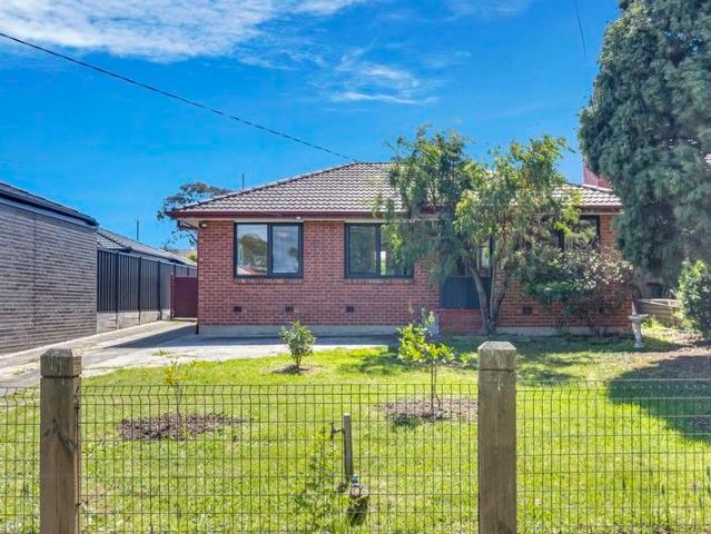 House for rent in Dallas, Victoria