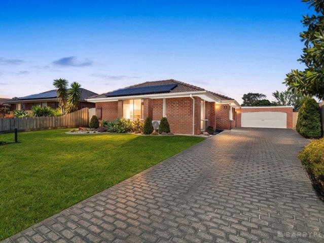 House for sale in Endeavour Hills, Melbourne