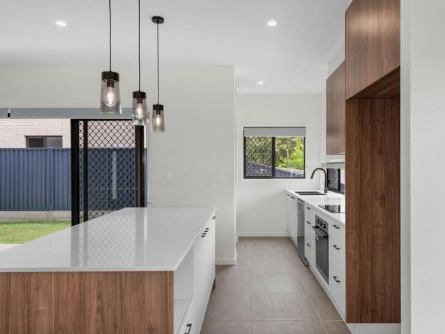 Cottage for sale in Westlake, Queensland