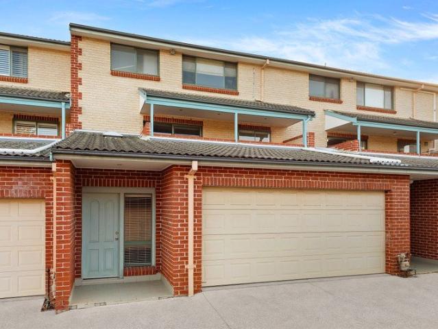 Townhouse for sale in Baulkham Hills, Sydney