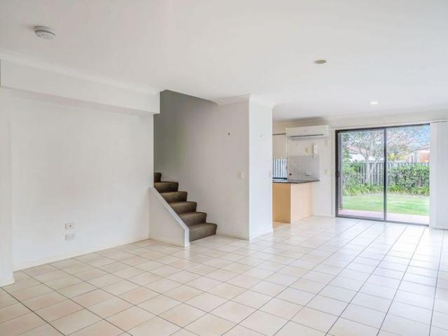 Apartment for rent in Fernbrook, Queensland