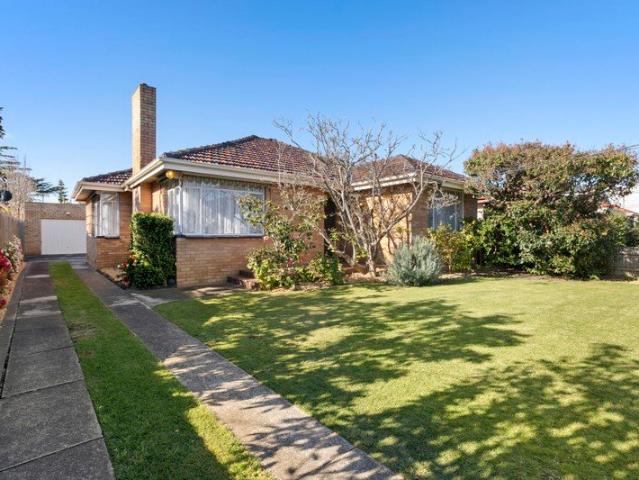 House for sale in Cheltenham, Melbourne