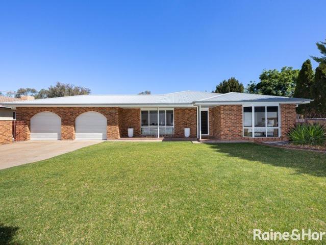 House for sale in Lake Albert, Wagga Wagga City Council
