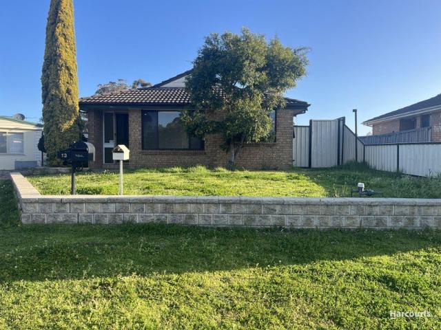 House for rent in St Helens Park, Sydney