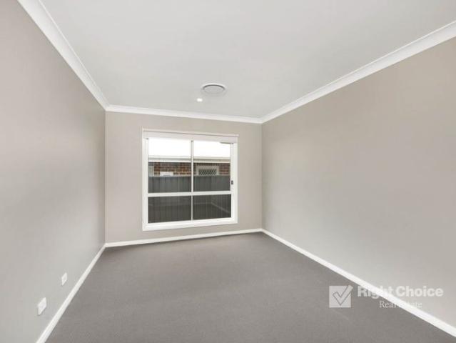 House for rent in Fettler Street, Shellharbour City Council