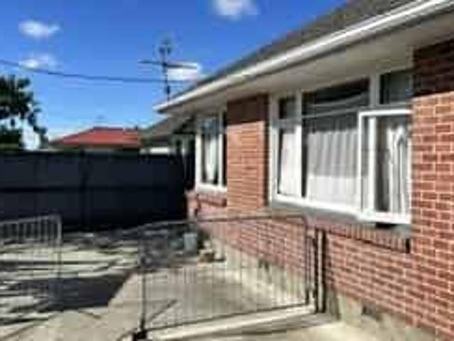 House for rent in Chaslands, Canterbury