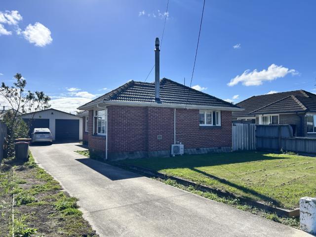 House for rent in Chaslands, Canterbury