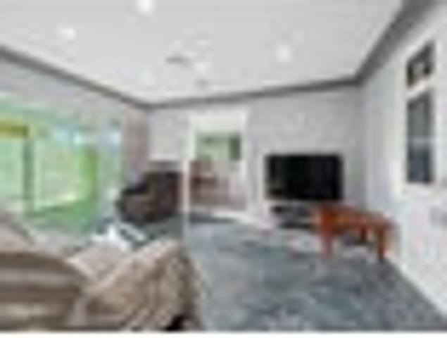 House for sale in Kelston