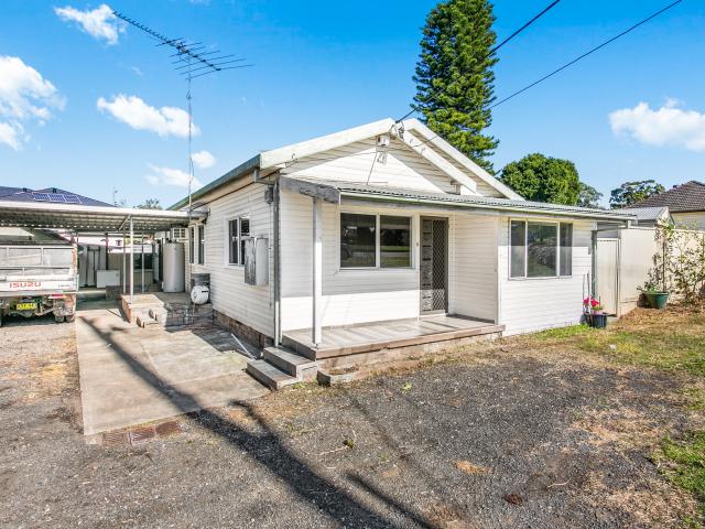 House for rent in Greystanes