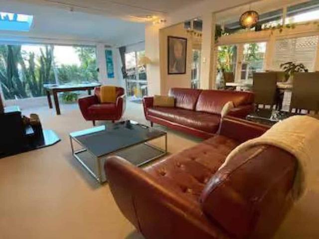 House for rent in Paremoremo
