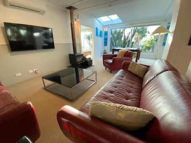 House for rent in Paremoremo