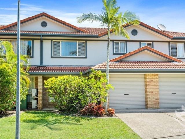 Townhouse for rent in Toombul, Queensland