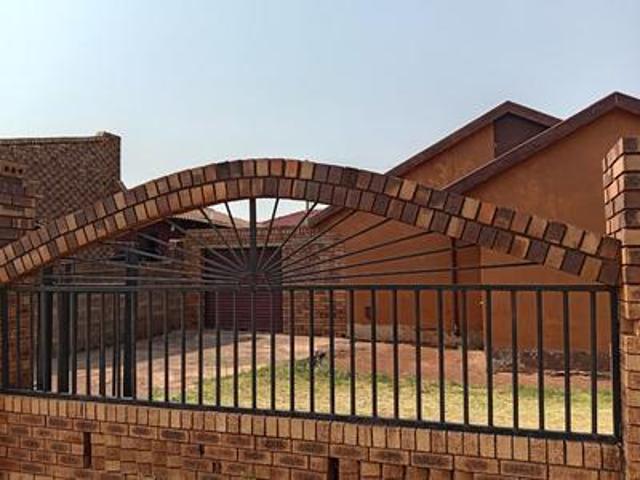House for sale in Vosloorus, Gauteng