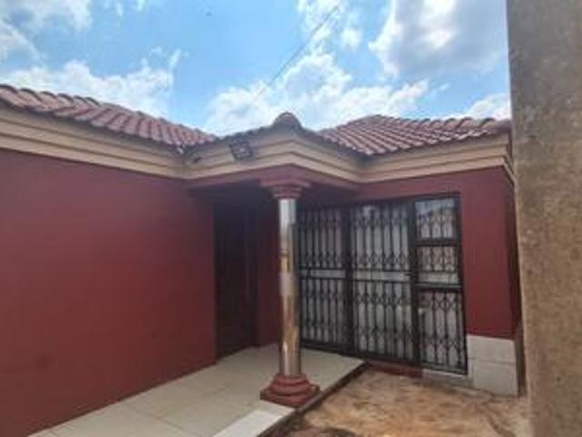 House for sale in Katlehong, City of Ekurhuleni Metropolitan Municipality