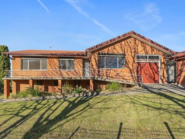 House for rent in Wollongong West, New South Wales