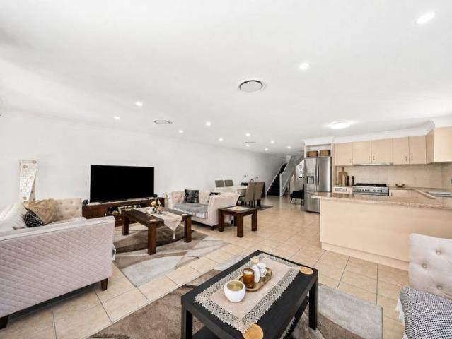House for rent in West Wollongong, Wollongong City Council