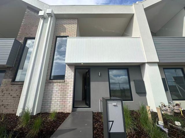 House for rent in St Germain Estate, Melbourne