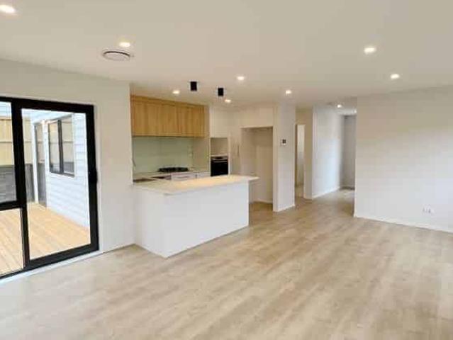 Townhouse for rent in Sunnynook, Oroua County