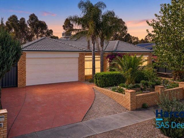 House for sale in Brimbank Gardens, Melbourne