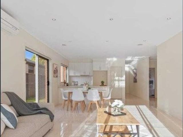 House for rent in Manor Lakes, Melbourne