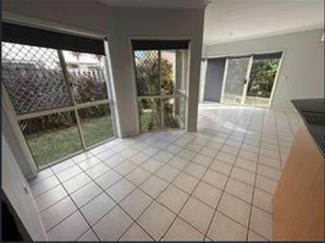 Townhouse for rent in Fernbrook, Queensland