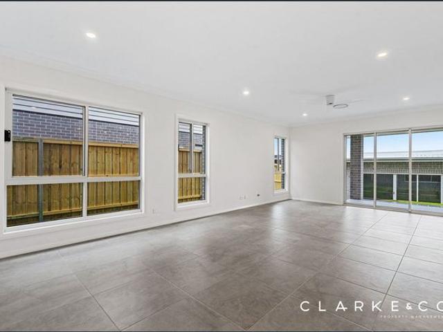 Townhouse for rent in Boolaroo, Newcastle-Maitland