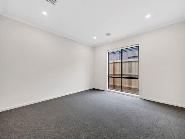 House for rent in Botanica Springs, Melbourne