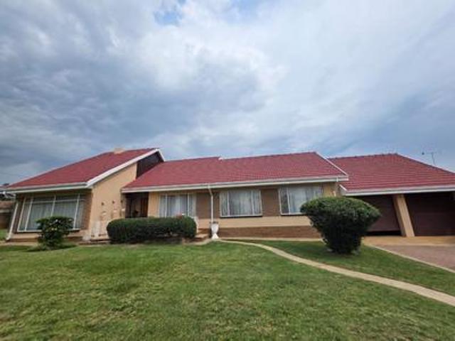 House for sale in Mohlakeng, Gauteng