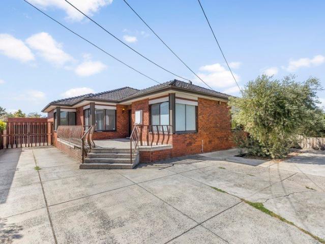 House for rent in Avondale Heights, Melbourne
