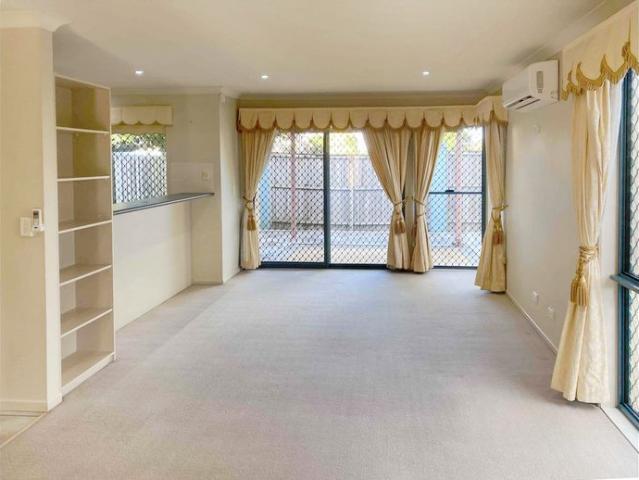 Townhouse for rent in Toombul, Queensland