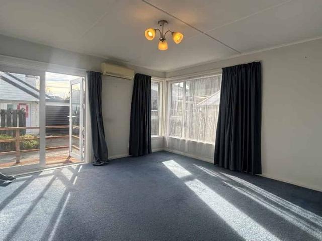 House for rent in Chaslands, Canterbury