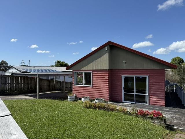 House for rent in Kelston, Whau