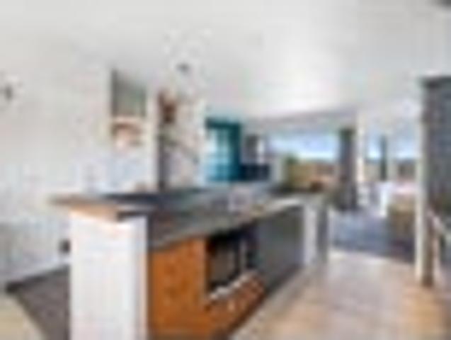 Townhouse for sale in Whangaparaoa, Oroua County