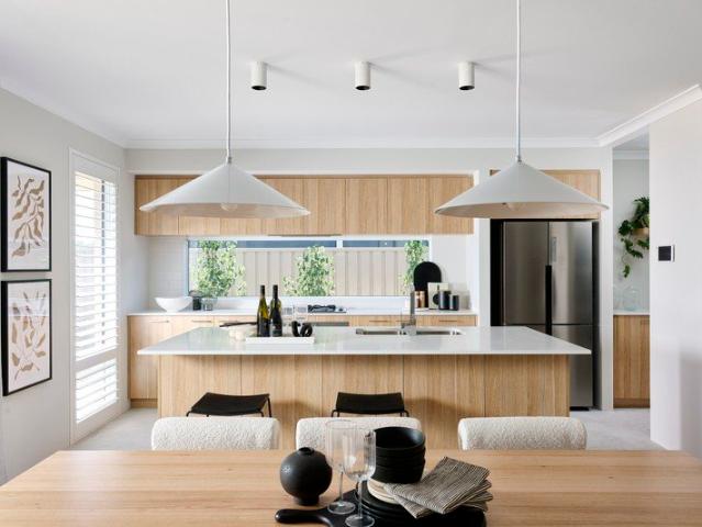 Cottage for sale in Dalyellup, Western Australia