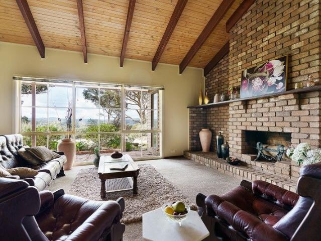 House for sale in Mckenzie Hill, Victoria