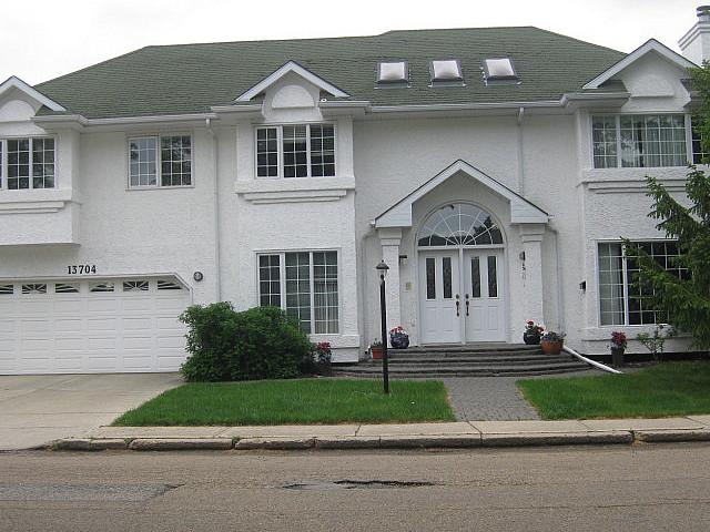 House for sale in Wedgewood, Alberta