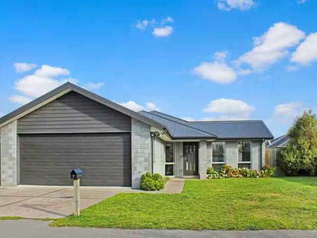 House for rent in Chaslands, Canterbury