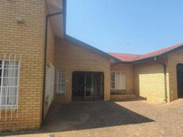 House for sale in Newcastle, Kwazulu-natal