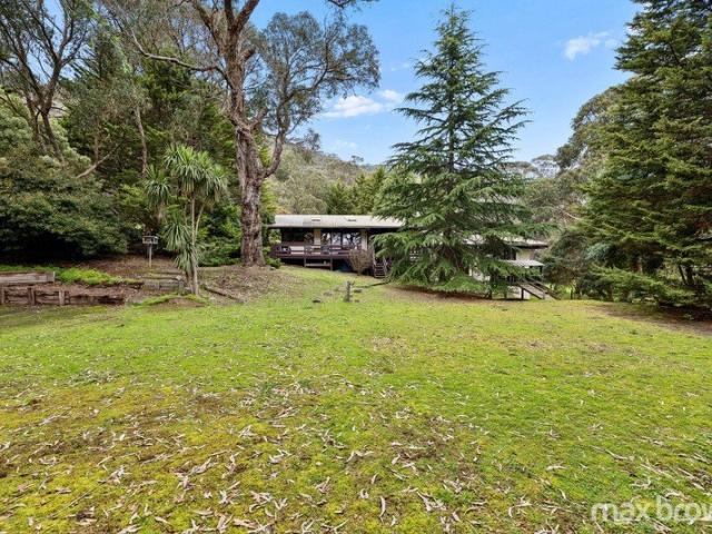 House for sale in Mount Dandenong, Melbourne