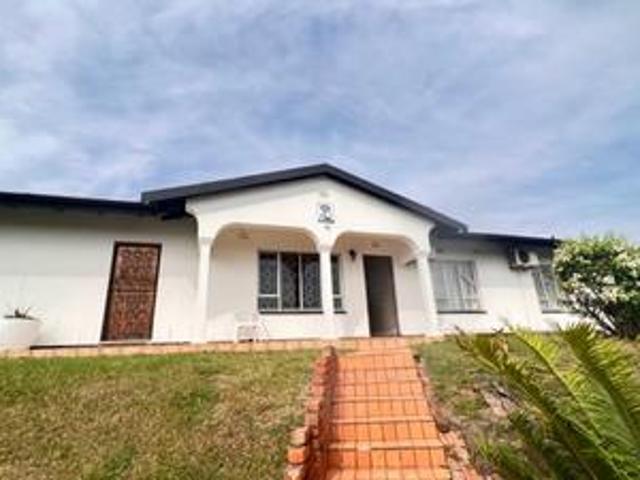 House for rent in Chatsworth