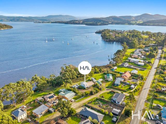 House for sale in Deep Bay, Tasmania