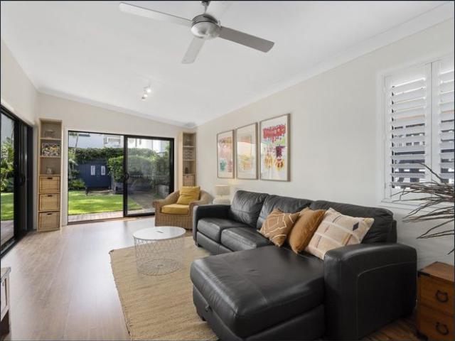 House for rent in Miami, Gold Coast City