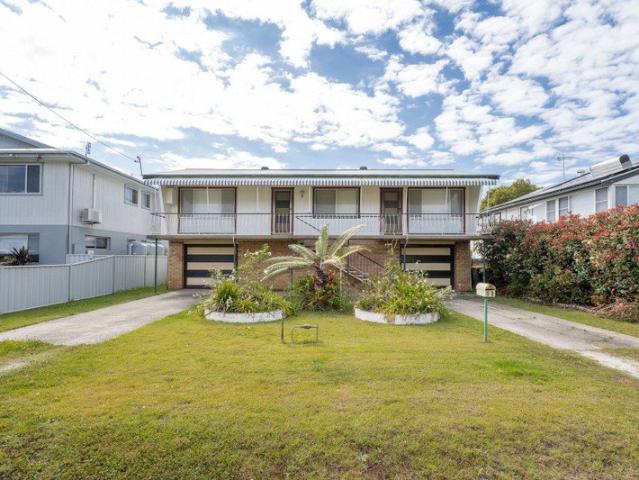 House for sale in Grafton