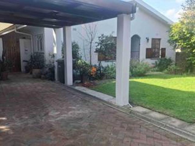 House for sale in Paarl, Drakenstein Local Municipality