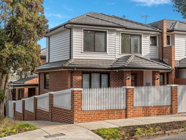 Townhouse for rent in Camerons Creek, Victoria