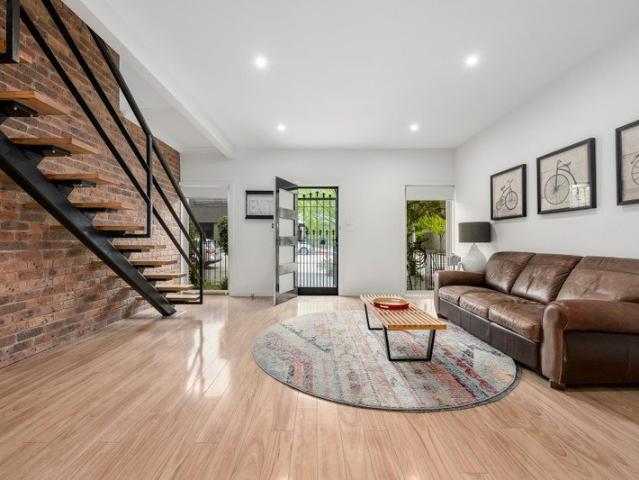 Townhouse for rent in South Melbourne, Melbourne