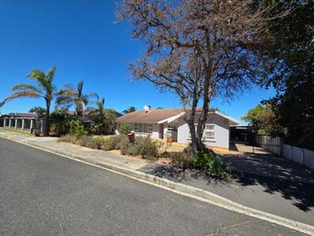 House for sale in Bellville, Western Cape